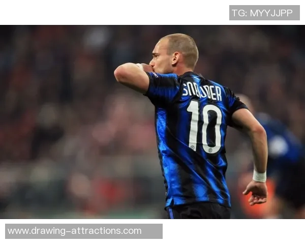 每个足球队的明星球员背后的故事与成就解析